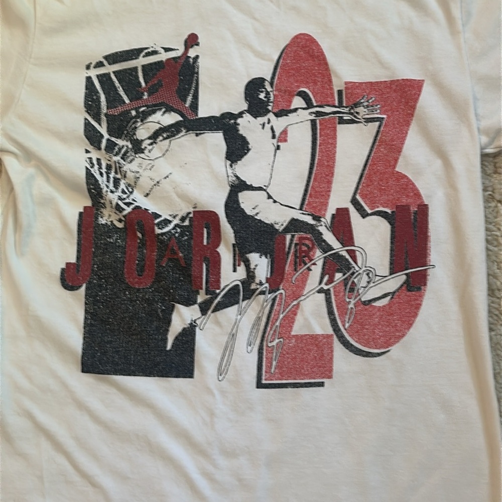 Kids Jordan t-shirt size medium 10-12 - Picture 2 of 5
